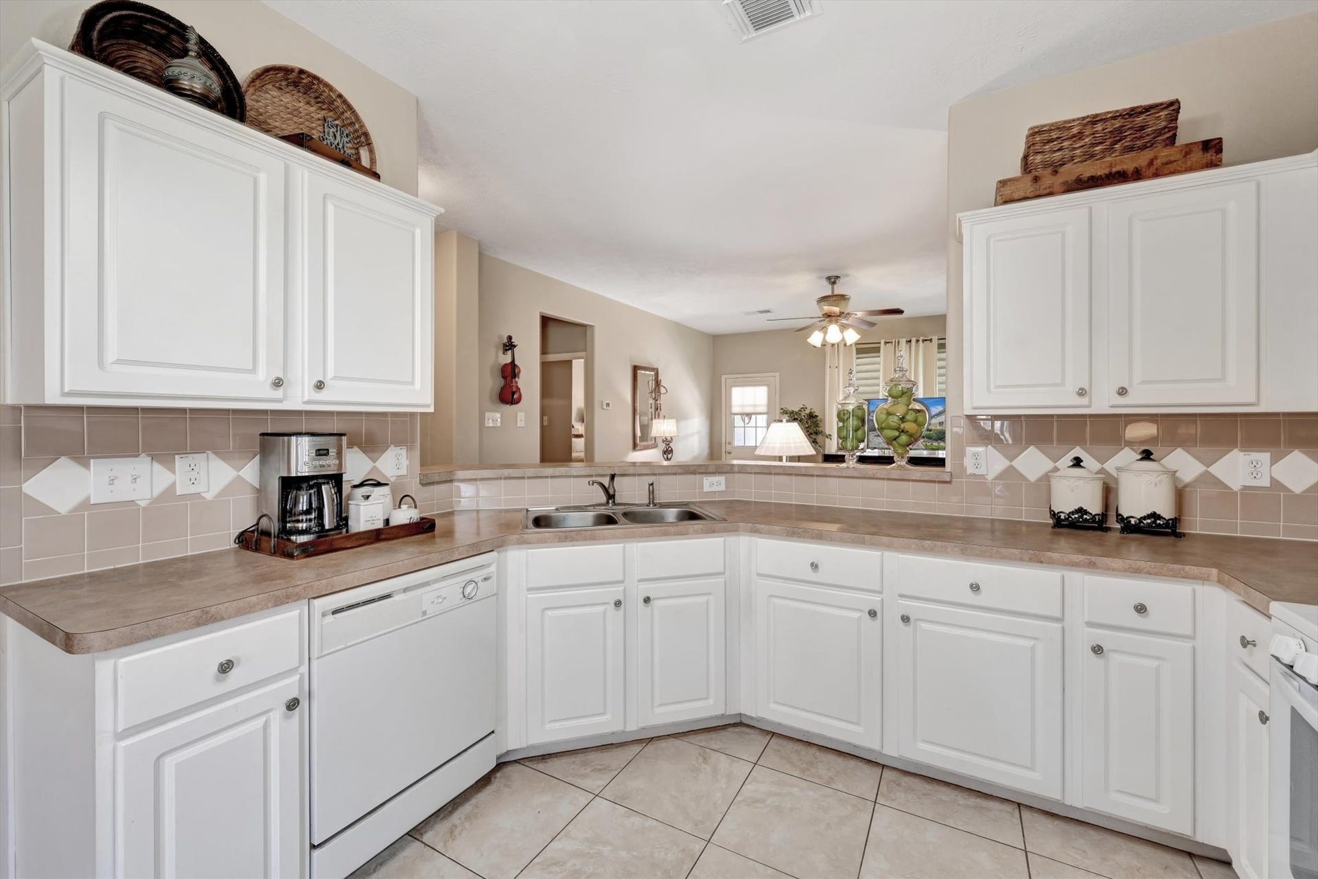 4510 Arbor Lane, Pasadena, TX 77505 4510 Arbor Lane, Pasadena, TX 77505