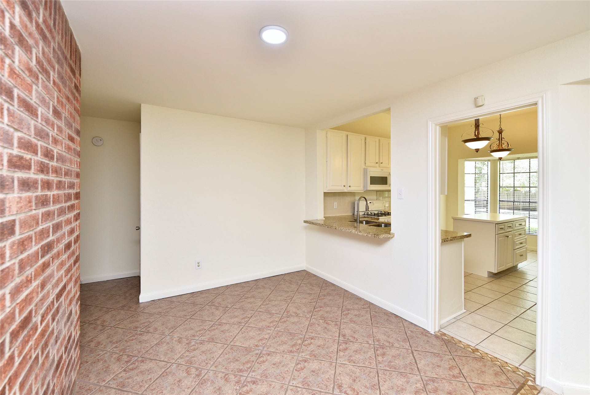 2035 Shorewood Lane, Sugar Land, TX 77479 Formal dining.