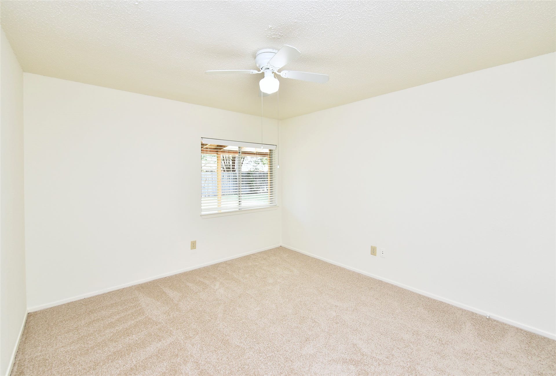 2035 Shorewood Lane, Sugar Land, TX 77479 Backyard view from this bedroom and a walk in closet