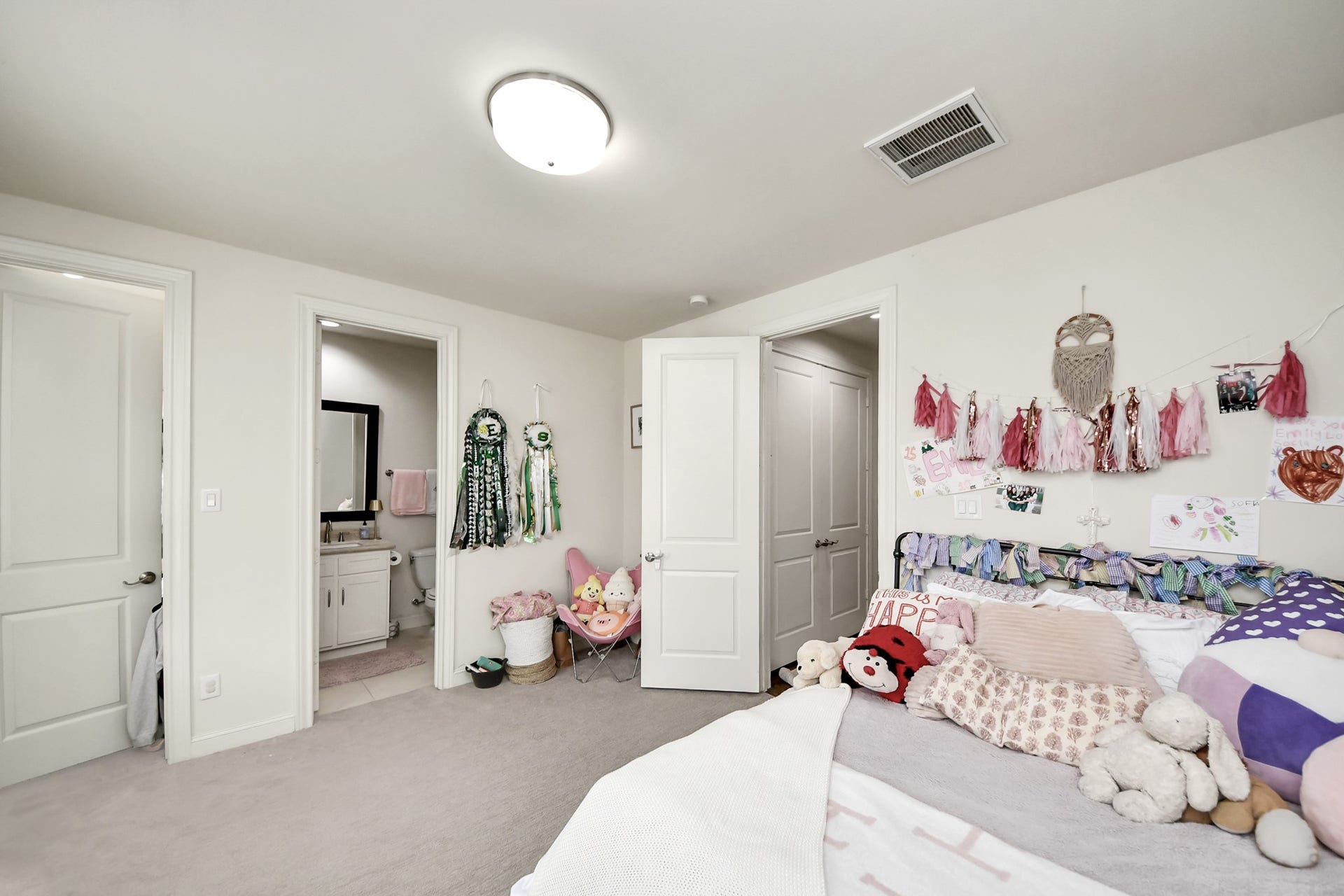 10928 Wrenwood Park, Houston, TX 77043 10928 Wrenwood Park, Houston, TX 77043