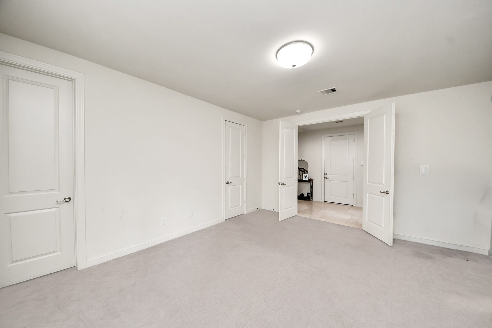 10928 Wrenwood Park, Houston, TX 77043 10928 Wrenwood Park, Houston, TX 77043