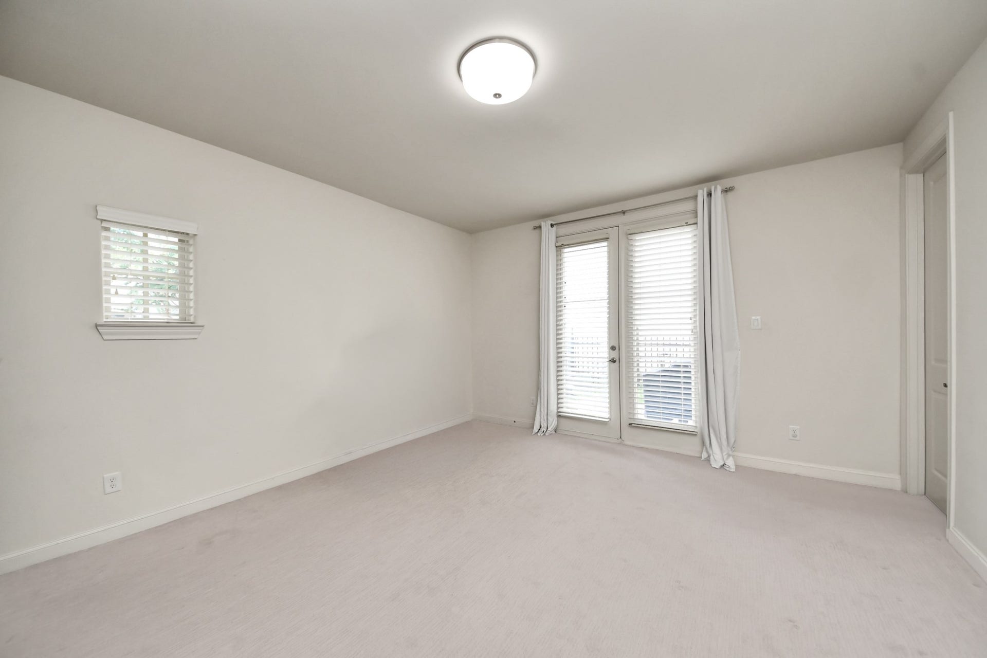 10928 Wrenwood Park, Houston, TX 77043 10928 Wrenwood Park, Houston, TX 77043