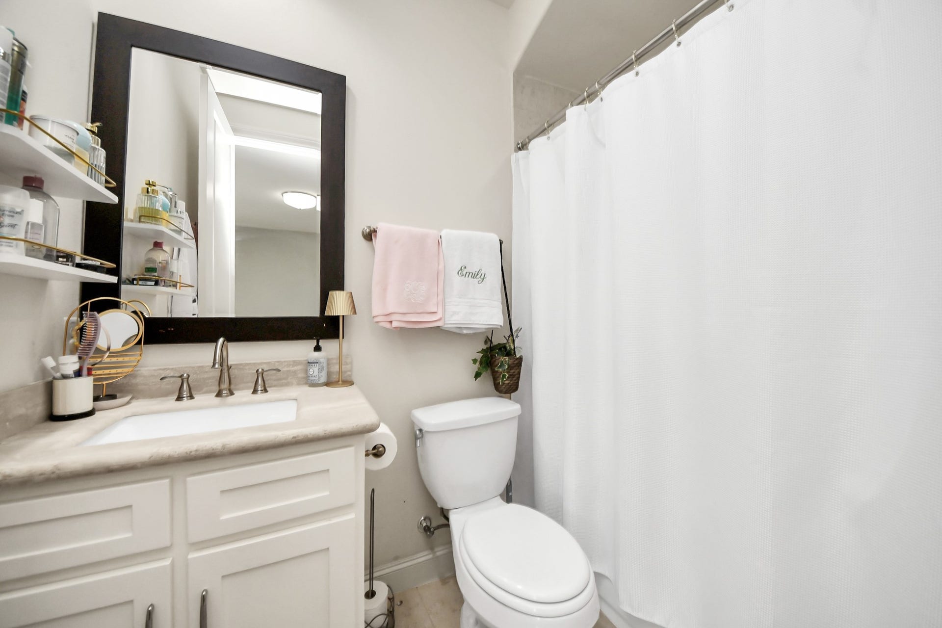 10928 Wrenwood Park, Houston, TX 77043 10928 Wrenwood Park, Houston, TX 77043