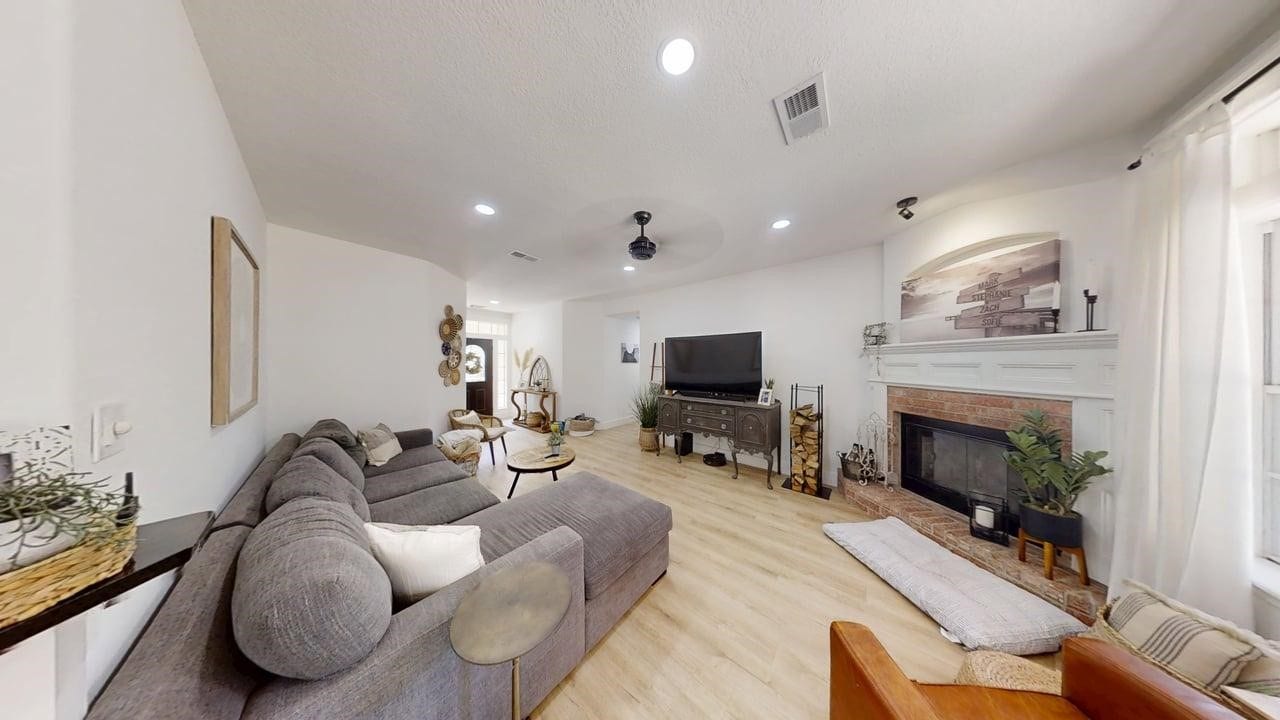 13934 Dolphin Drive, Willis, TX 77318 13934 Dolphin Drive, Willis, TX 77318