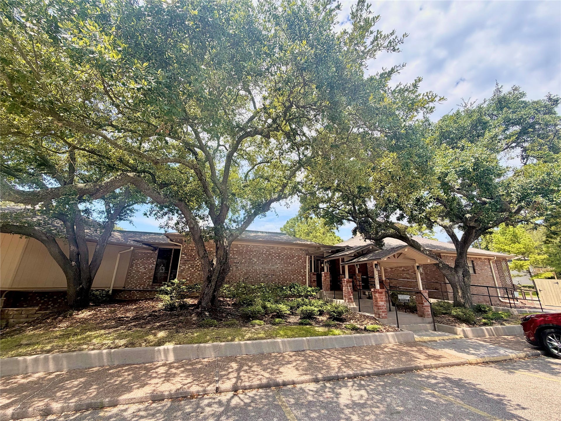 13934 Dolphin Drive, Willis, TX 77318 13934 Dolphin Drive, Willis, TX 77318