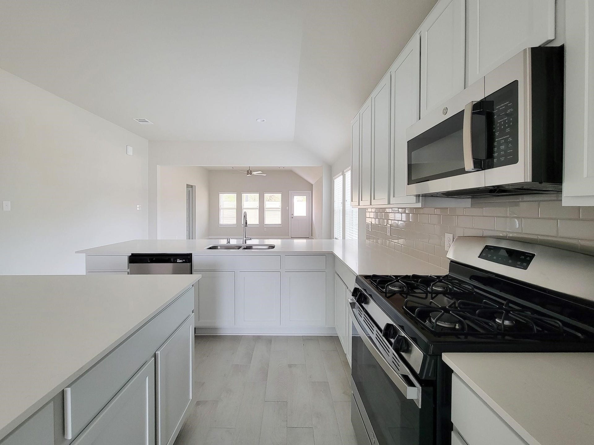 902 COLD SNOW Drive, Houston, TX 77090 902 COLD SNOW Drive, Houston, TX 77090