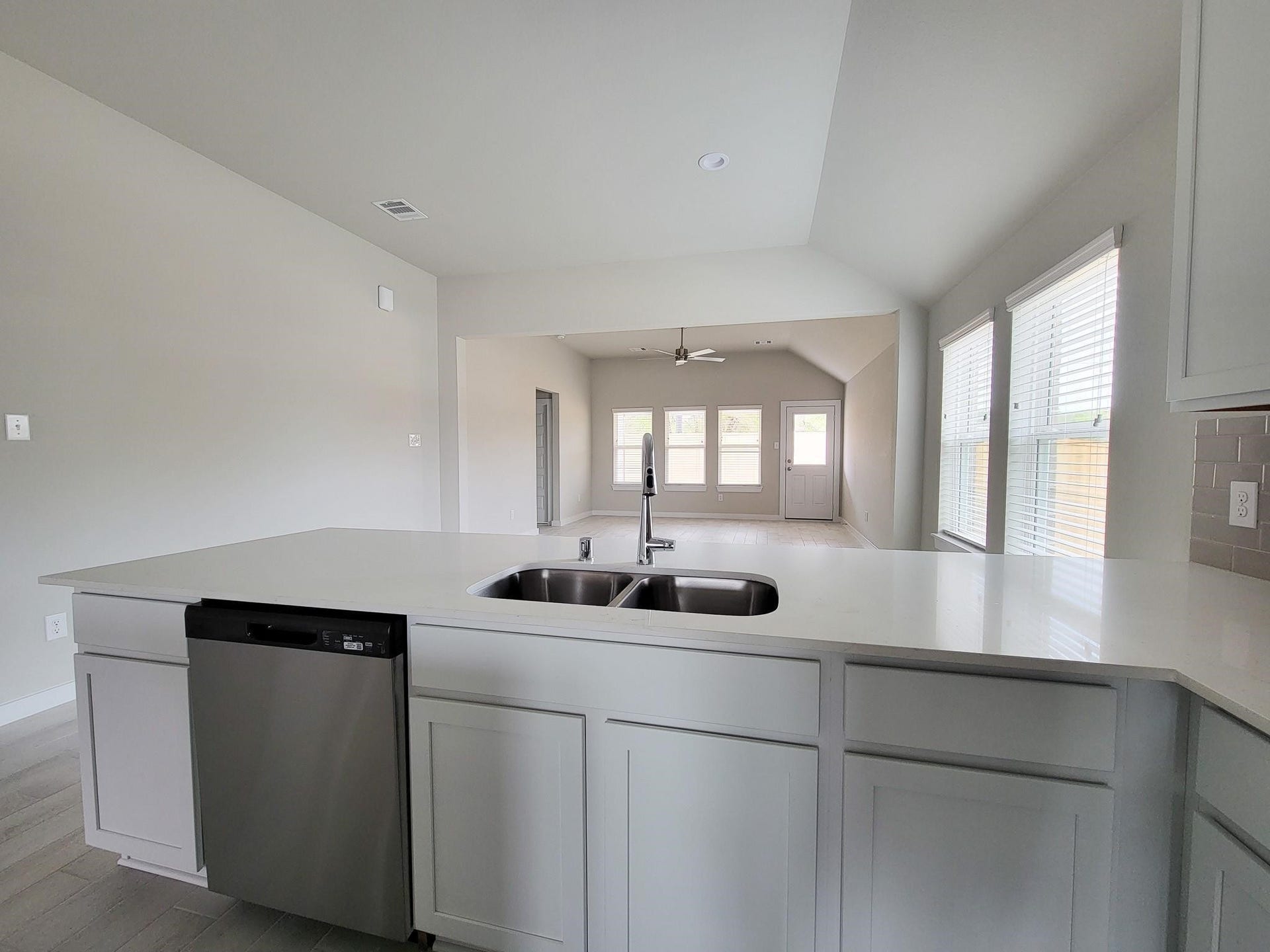 902 COLD SNOW Drive, Houston, TX 77090 902 COLD SNOW Drive, Houston, TX 77090