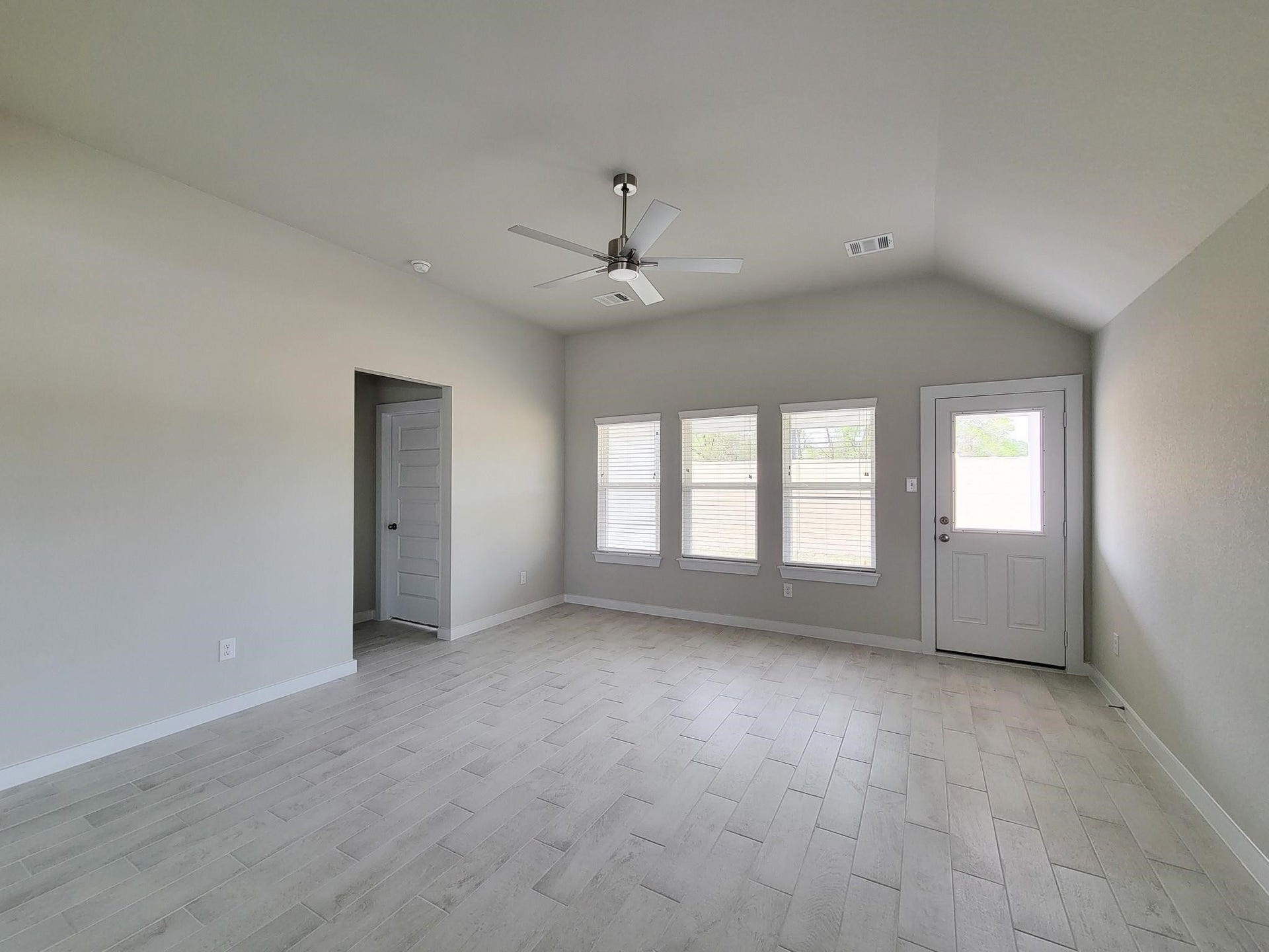 902 COLD SNOW Drive, Houston, TX 77090 902 COLD SNOW Drive, Houston, TX 77090