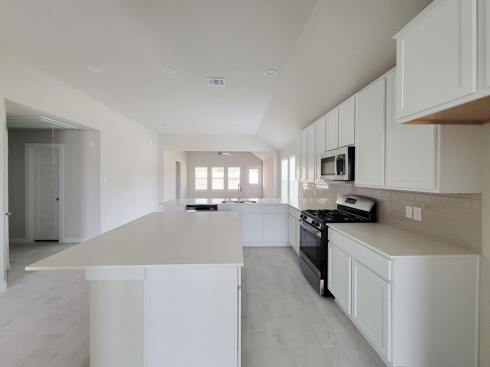 902 COLD SNOW Drive, Houston, TX 77090 902 COLD SNOW Drive, Houston, TX 77090