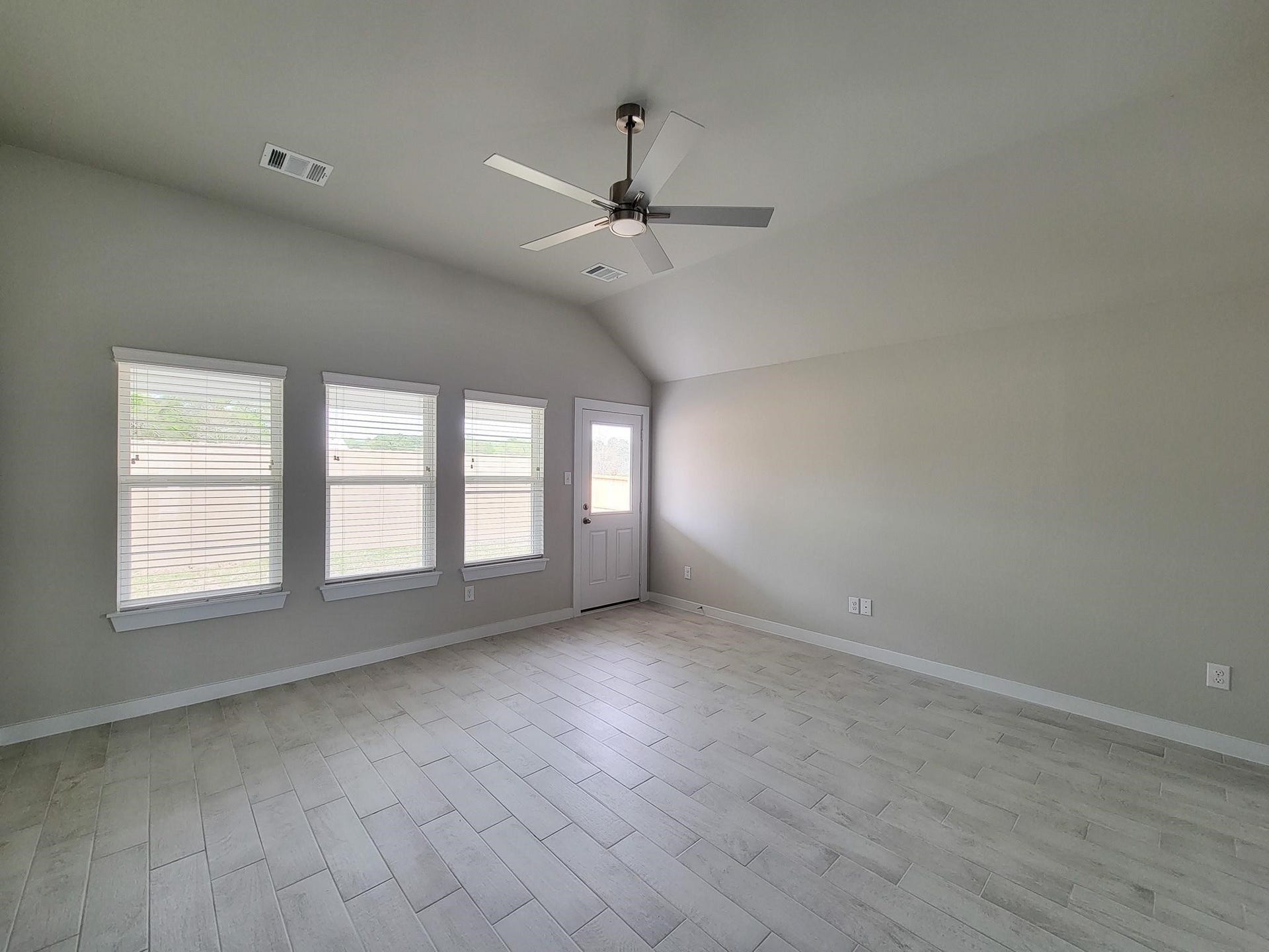 902 COLD SNOW Drive, Houston, TX 77090 902 COLD SNOW Drive, Houston, TX 77090