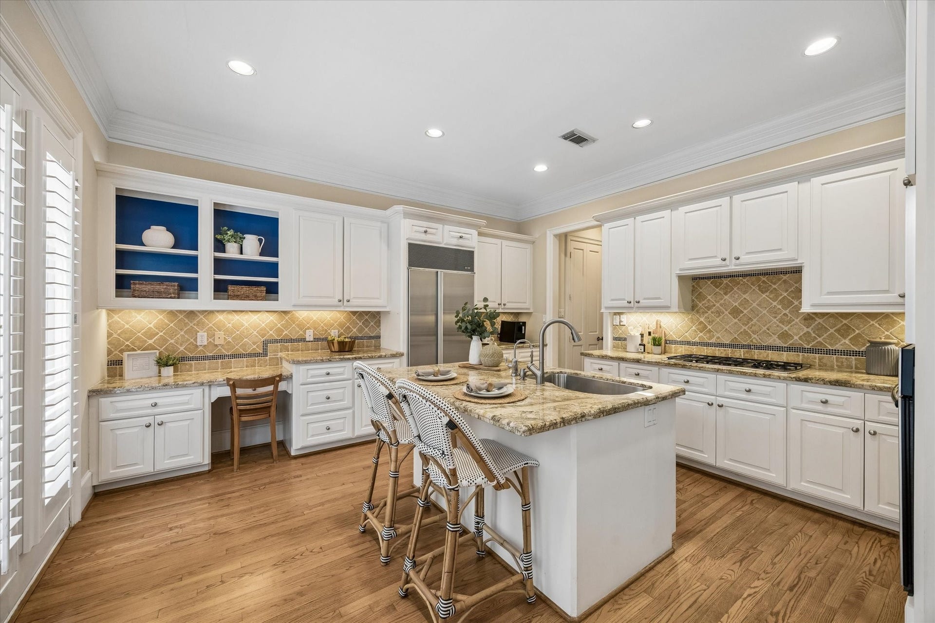 2426 Nantucket Drive, #B, Houston, TX 77057
