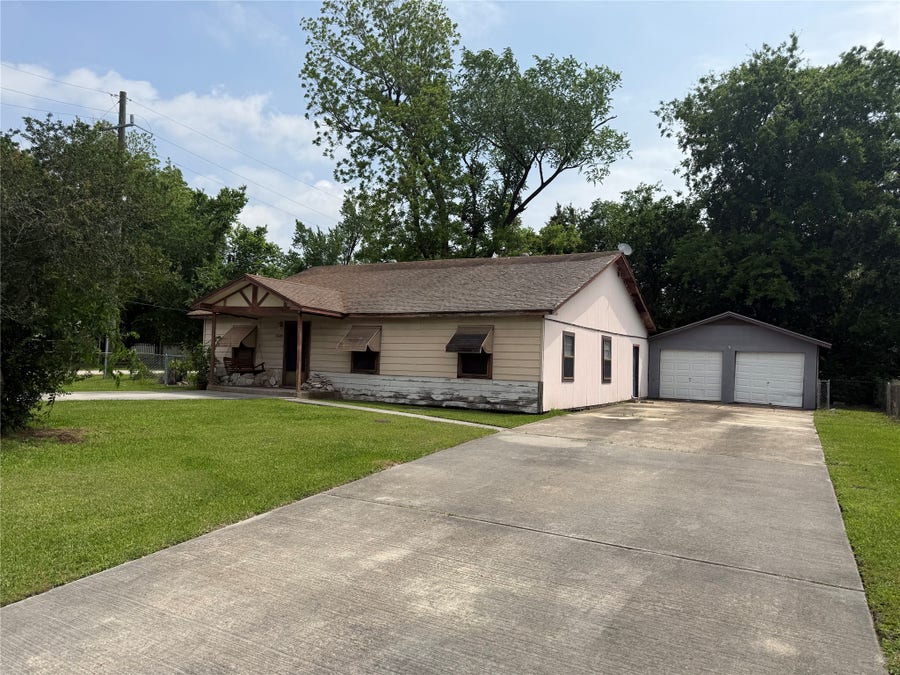 Property photo for 15818 Waverly Drive, Houston, TX
