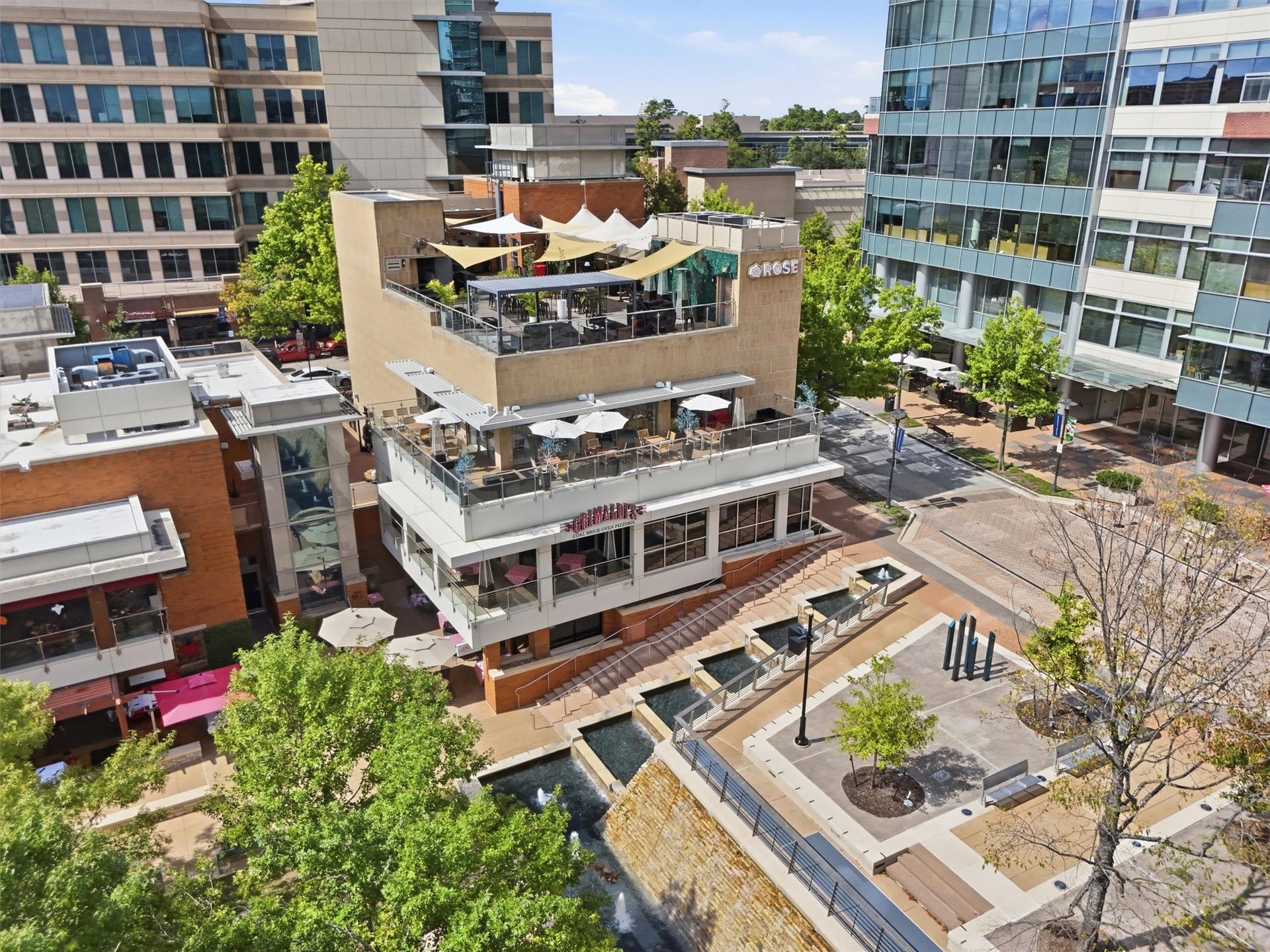 3 Waterway Court, #2D, The Woodlands, TX 77380 Enjoy the energy of The Woodlands Waterway district, featuring a dynamic mix of dining, shopping, and entertainment.