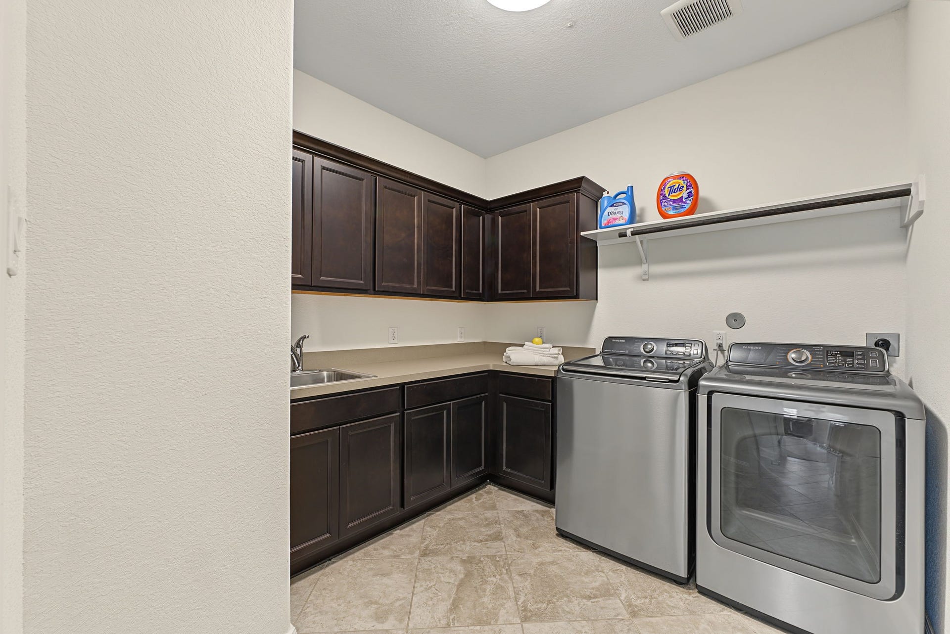 13502 Sorghum Drive, Rosharon, TX 77583