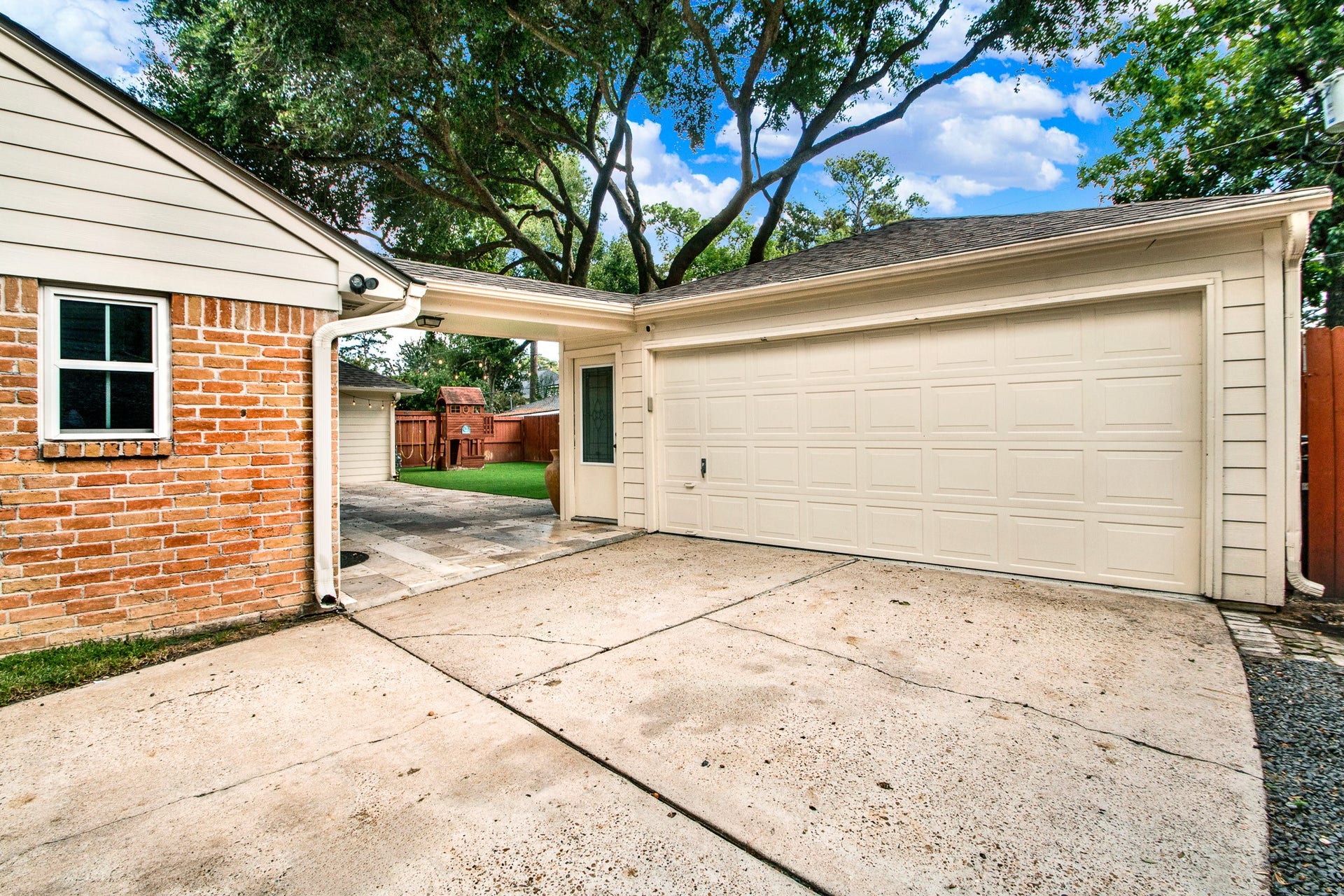5315 Lawn Arbor Drive, Houston, TX 77066 5315 Lawn Arbor Drive, Houston, TX 77066