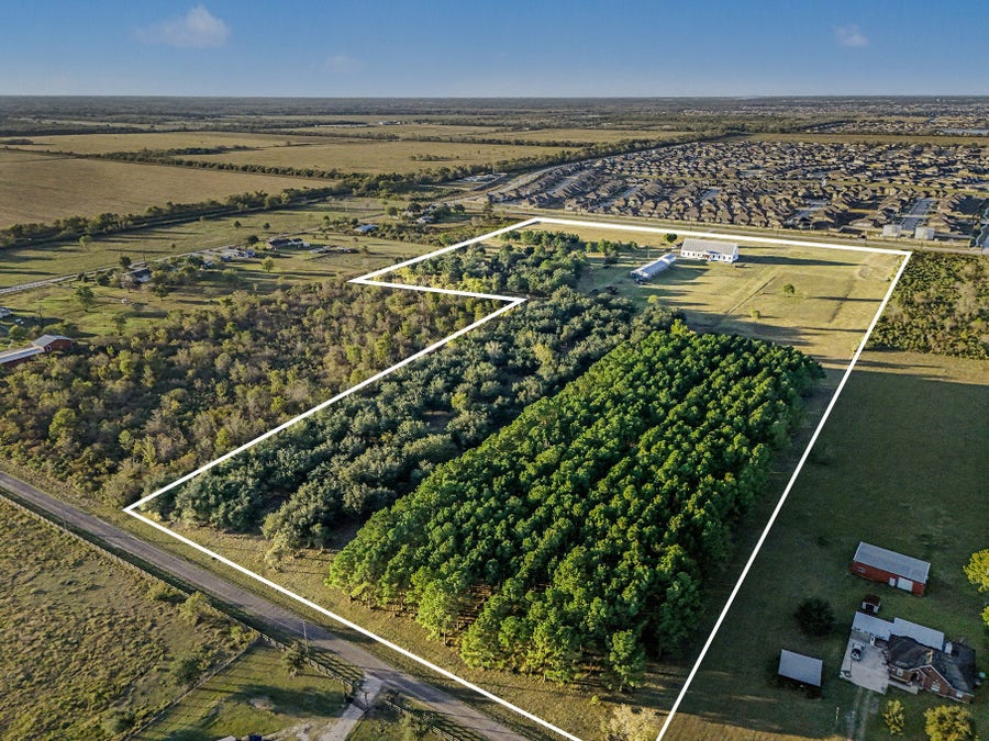 Property photo for 1200 Davenport Parkway, Rosharon, TX