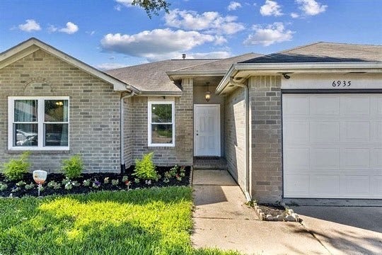 6935 Creek Village Drive, Katy, TX 77449