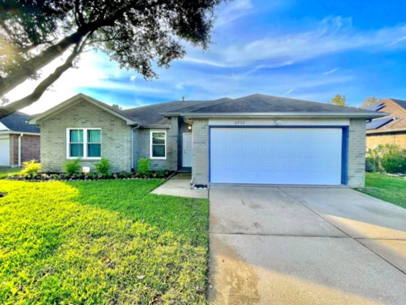 Property photo for 6935 Creek Village Drive, Katy, TX