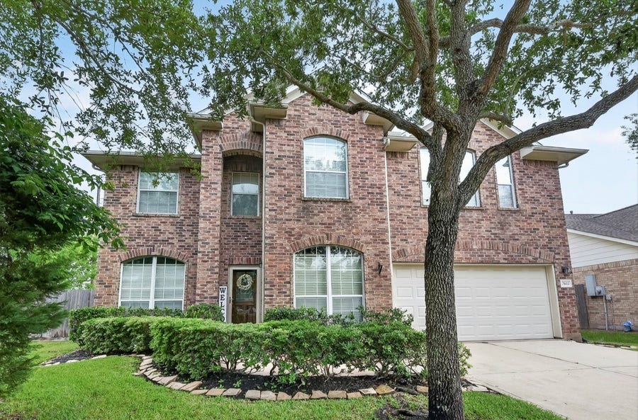 Property photo for 7603 Chimney Gap, Missouri City, TX