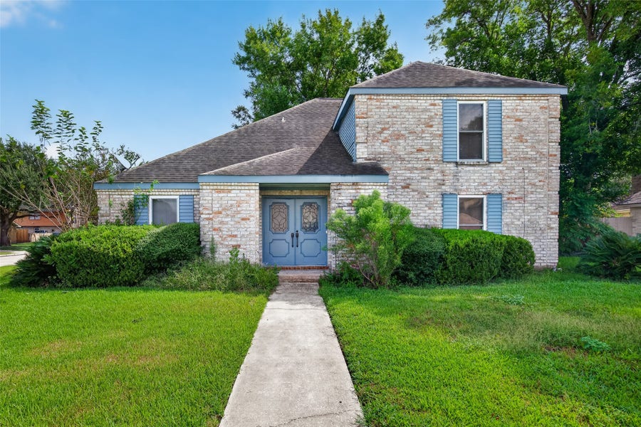Property photo for 2303 La Quinta Drive, Missouri City, TX