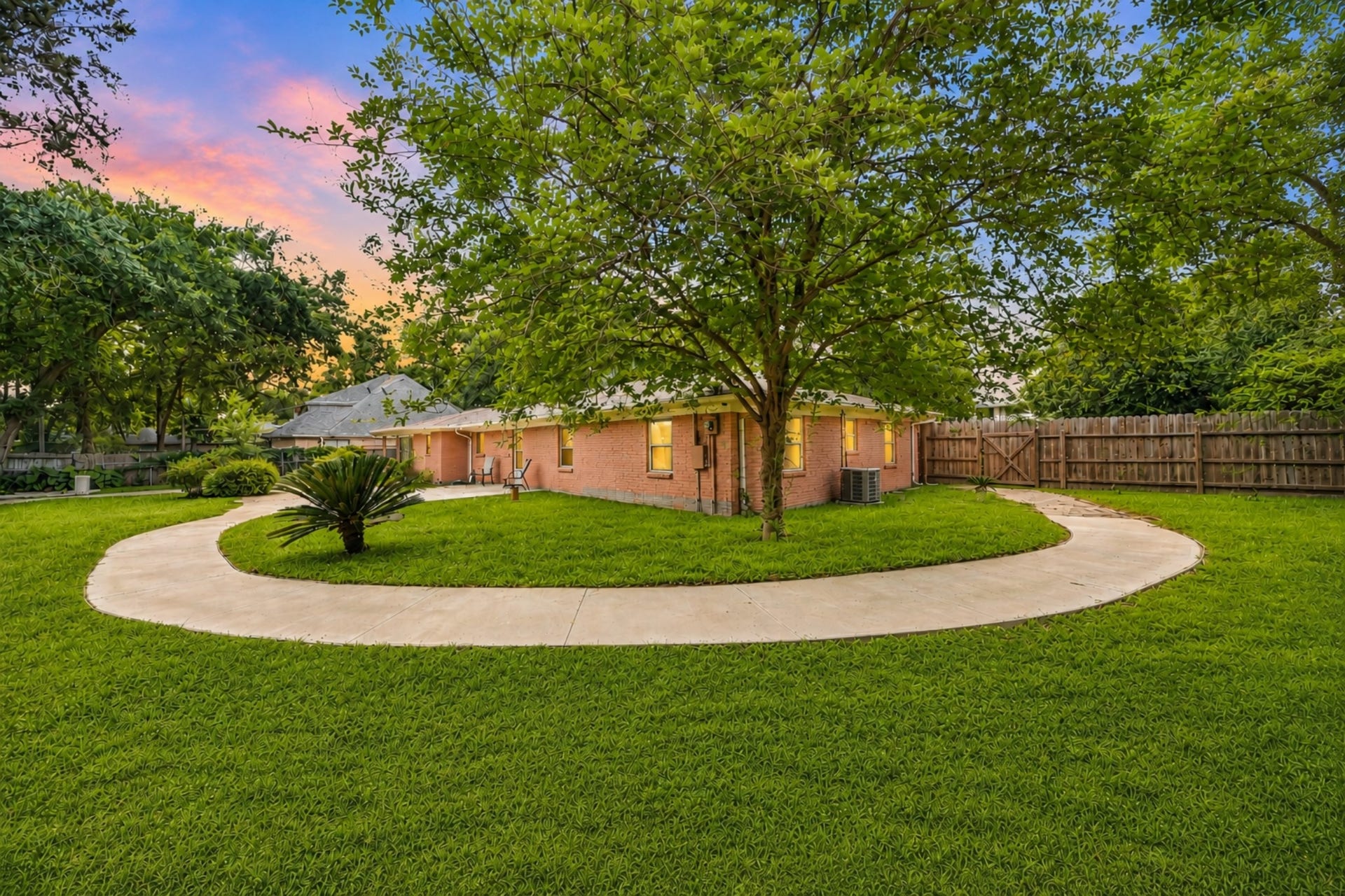 16307 Amcreek Road, Houston, TX 77068 16307 Amcreek Road, Houston, TX 77068