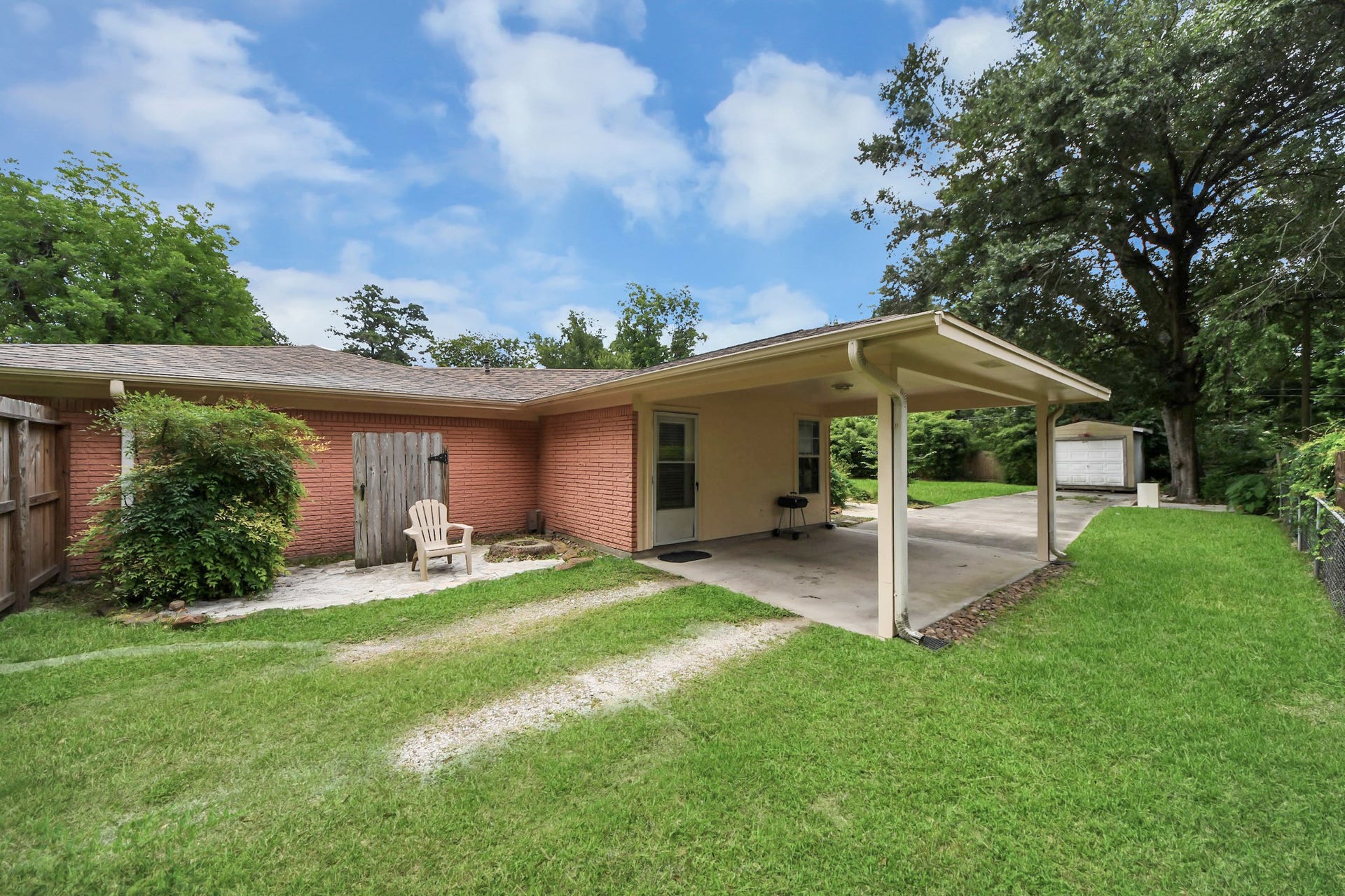 16307 Amcreek Road, Houston, TX 77068 16307 Amcreek Road, Houston, TX 77068