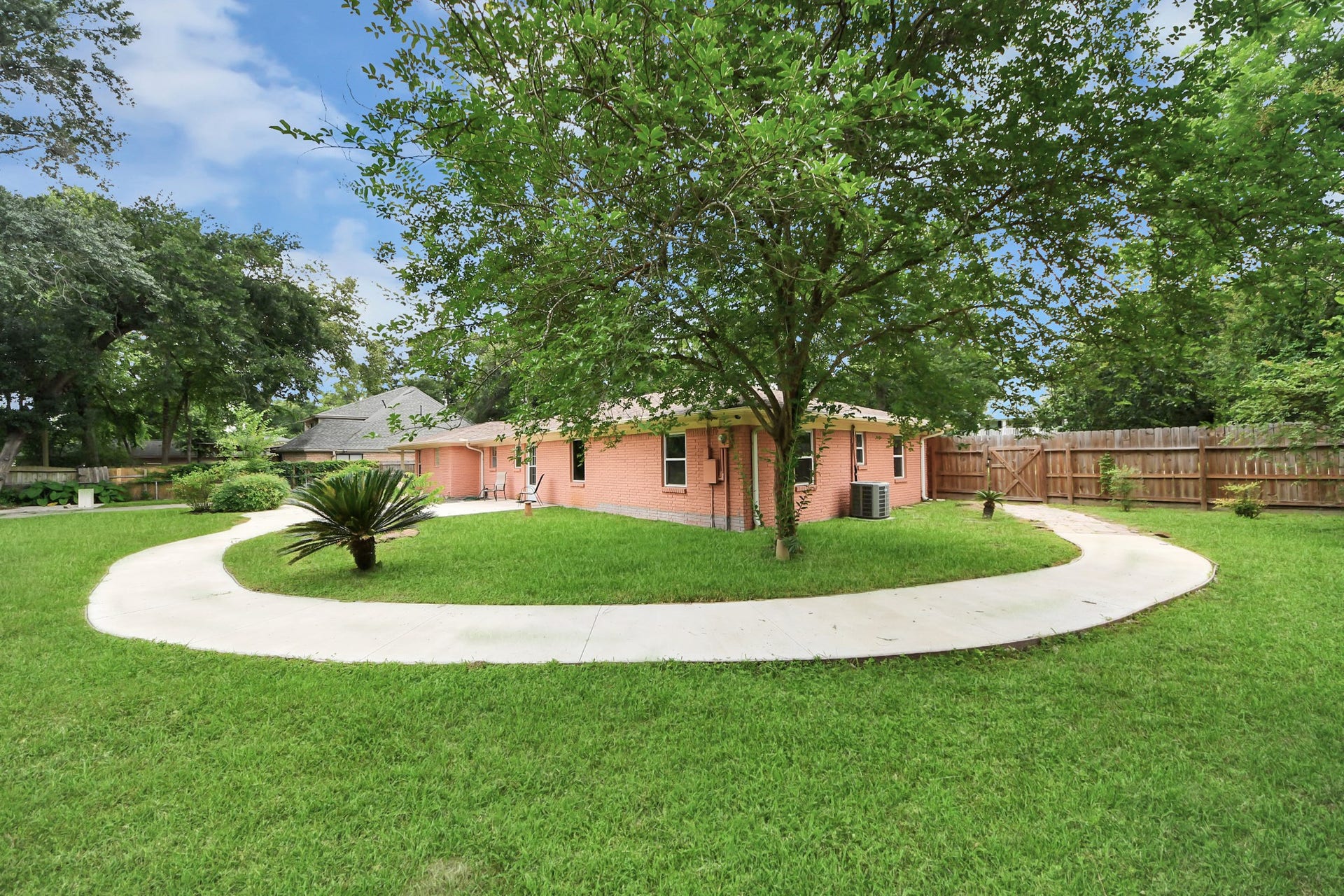 16307 Amcreek Road, Houston, TX 77068 16307 Amcreek Road, Houston, TX 77068