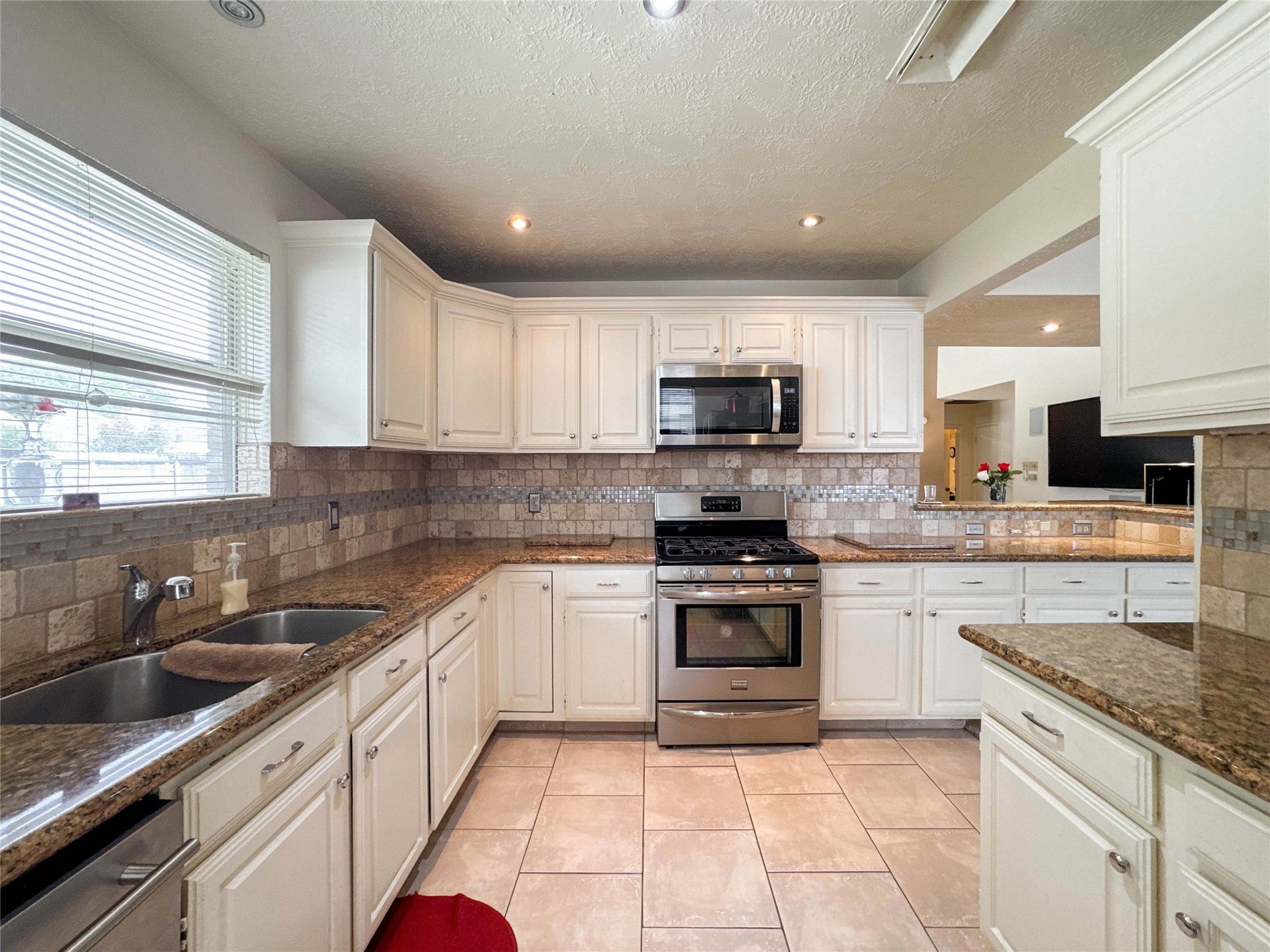 16747 Square Rigger Lane, Friendswood, TX 77546 16747 Square Rigger Lane, Friendswood, TX 77546