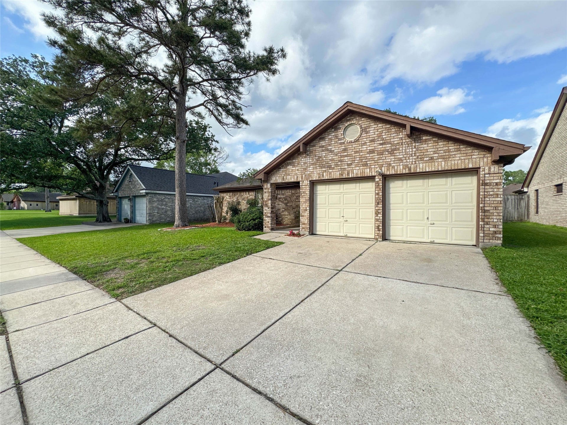 16747 Square Rigger Lane, Friendswood, TX 77546 16747 Square Rigger Lane, Friendswood, TX 77546