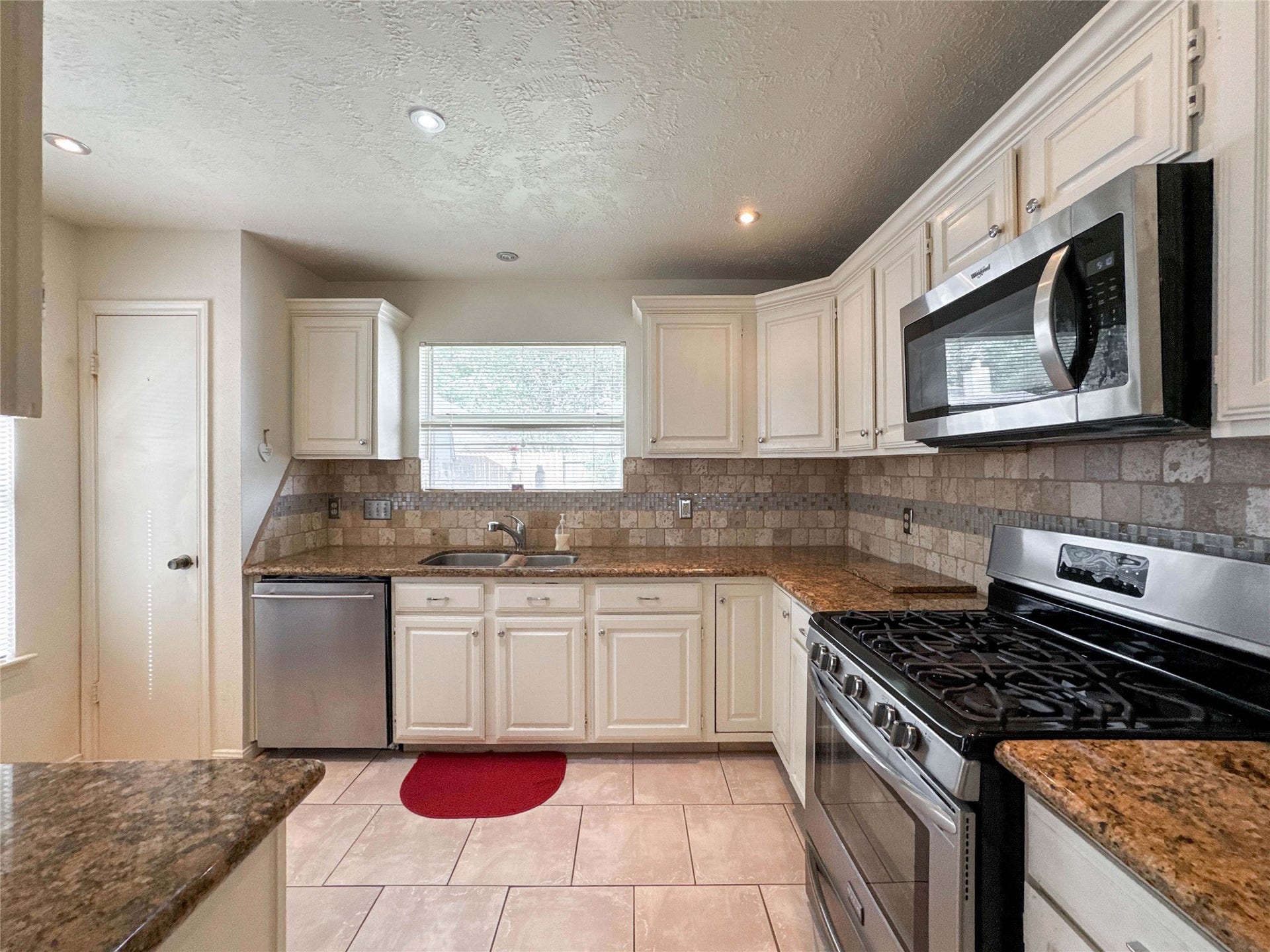 16747 Square Rigger Lane, Friendswood, TX 77546 16747 Square Rigger Lane, Friendswood, TX 77546