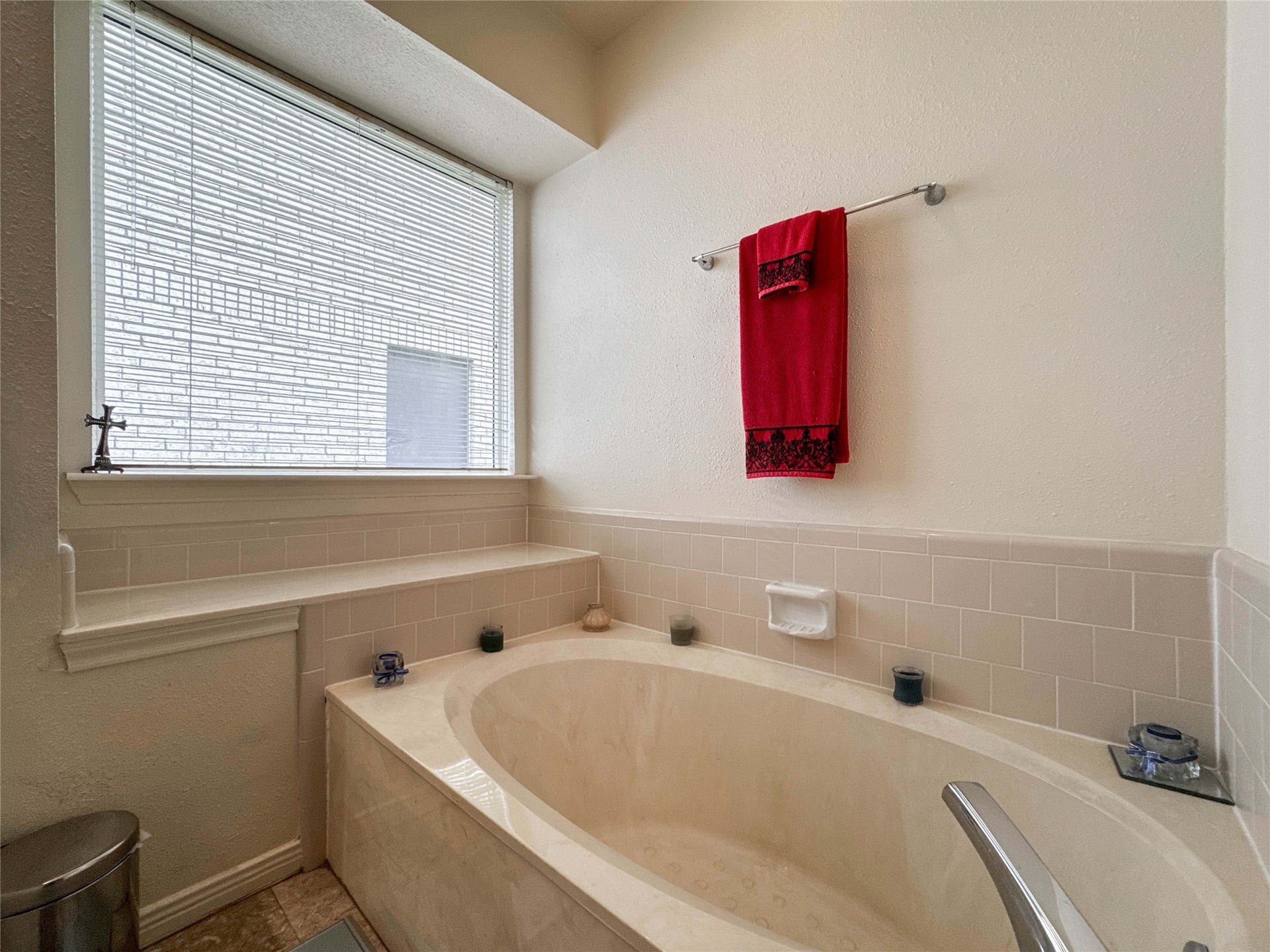 16747 Square Rigger Lane, Friendswood, TX 77546 16747 Square Rigger Lane, Friendswood, TX 77546