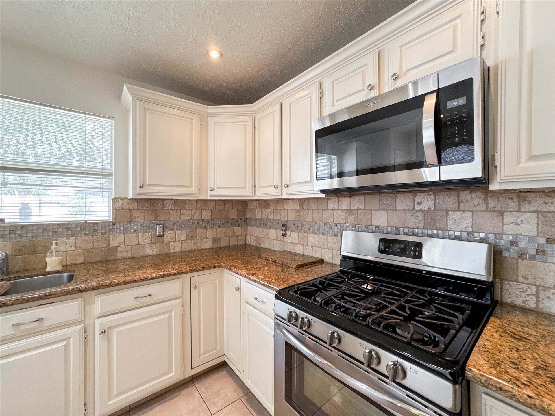 16747 Square Rigger Lane, Friendswood, TX 77546 16747 Square Rigger Lane, Friendswood, TX 77546