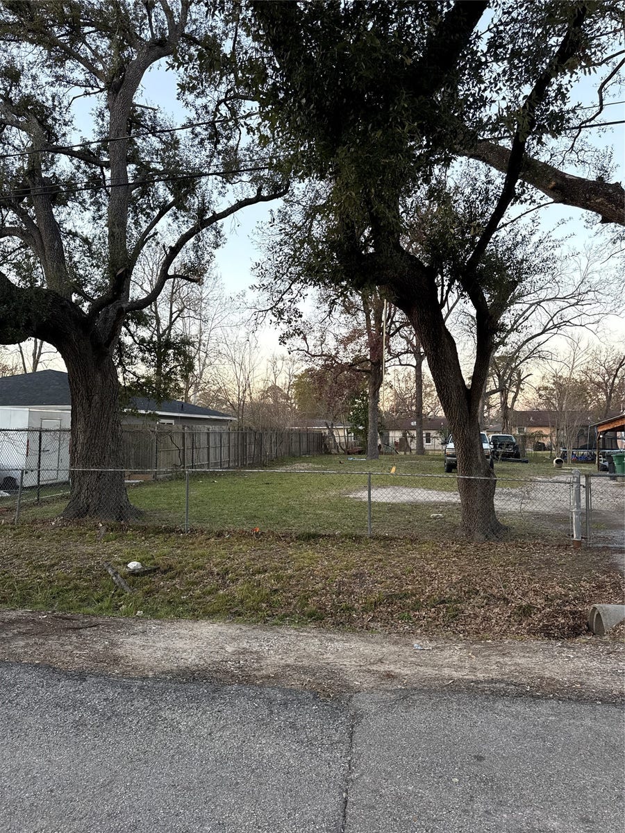 Property photo for 8135 Laura Koppe Road, Houston, TX