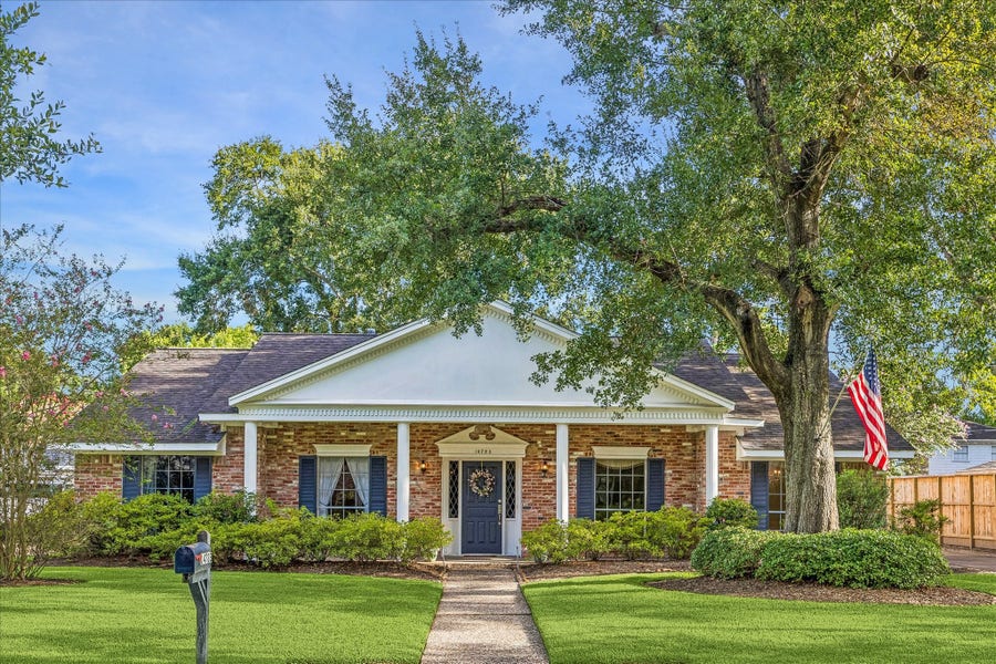 Property photo for 14723 River Forest Drive, Houston, TX