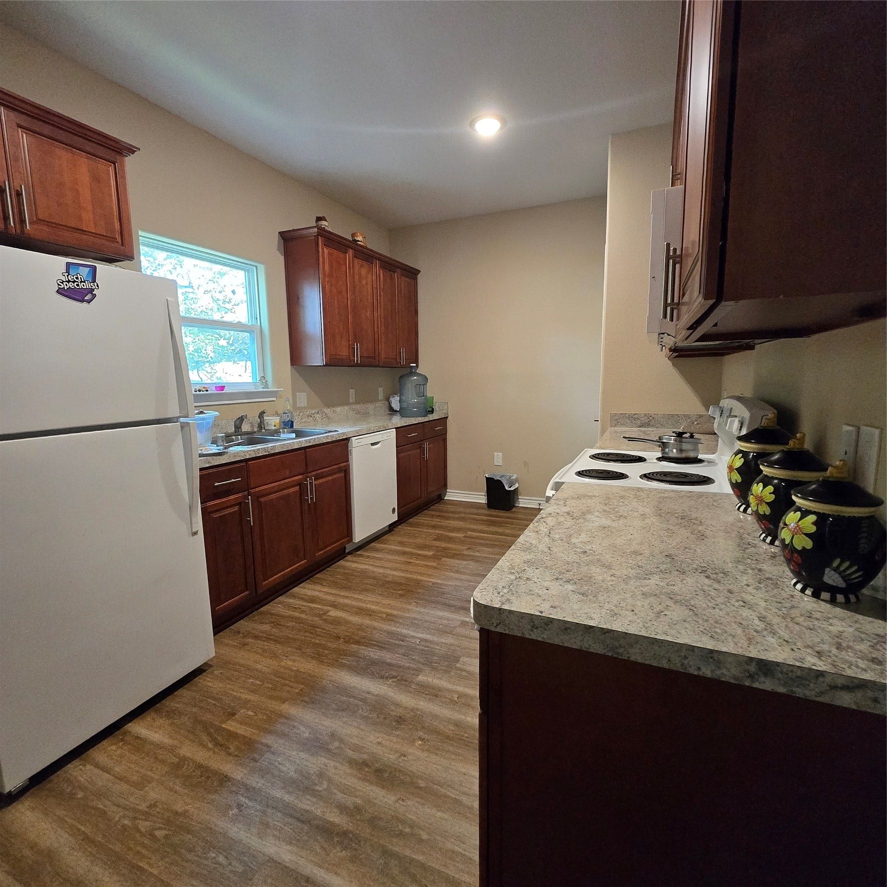 11821 Cardiff Road, Houston, TX 77076 11821 Cardiff Road, Houston, TX 77076