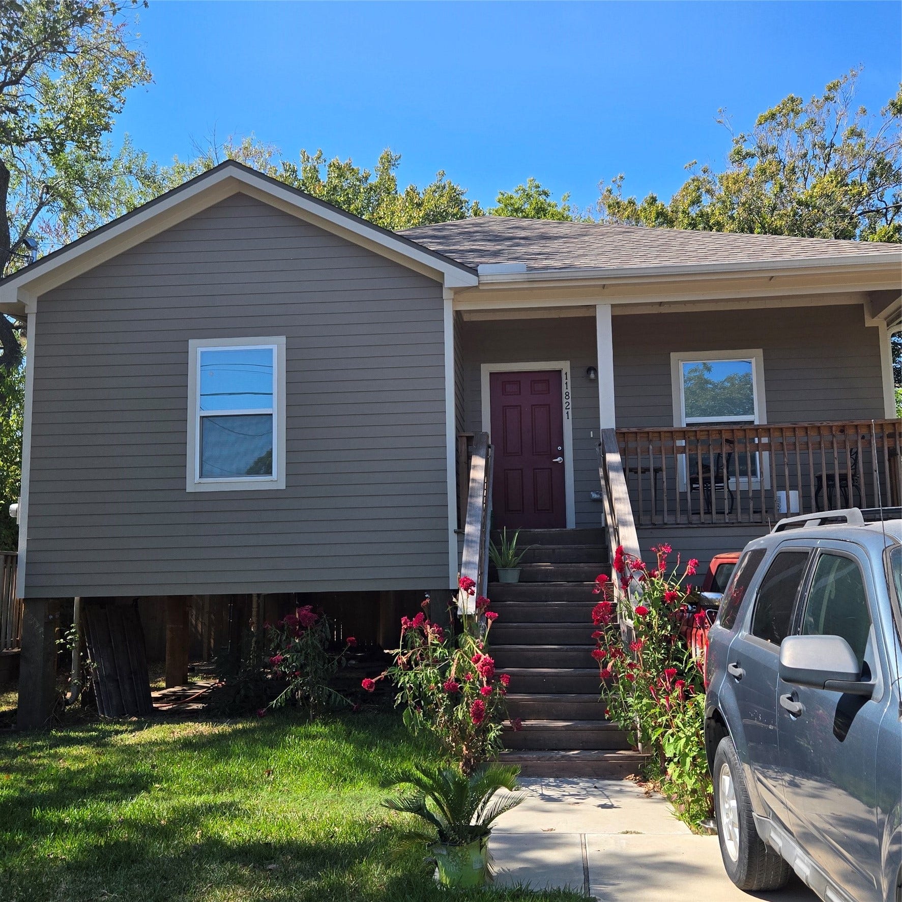 11821 Cardiff Road, Houston, TX 77076 11821 Cardiff Road, Houston, TX 77076