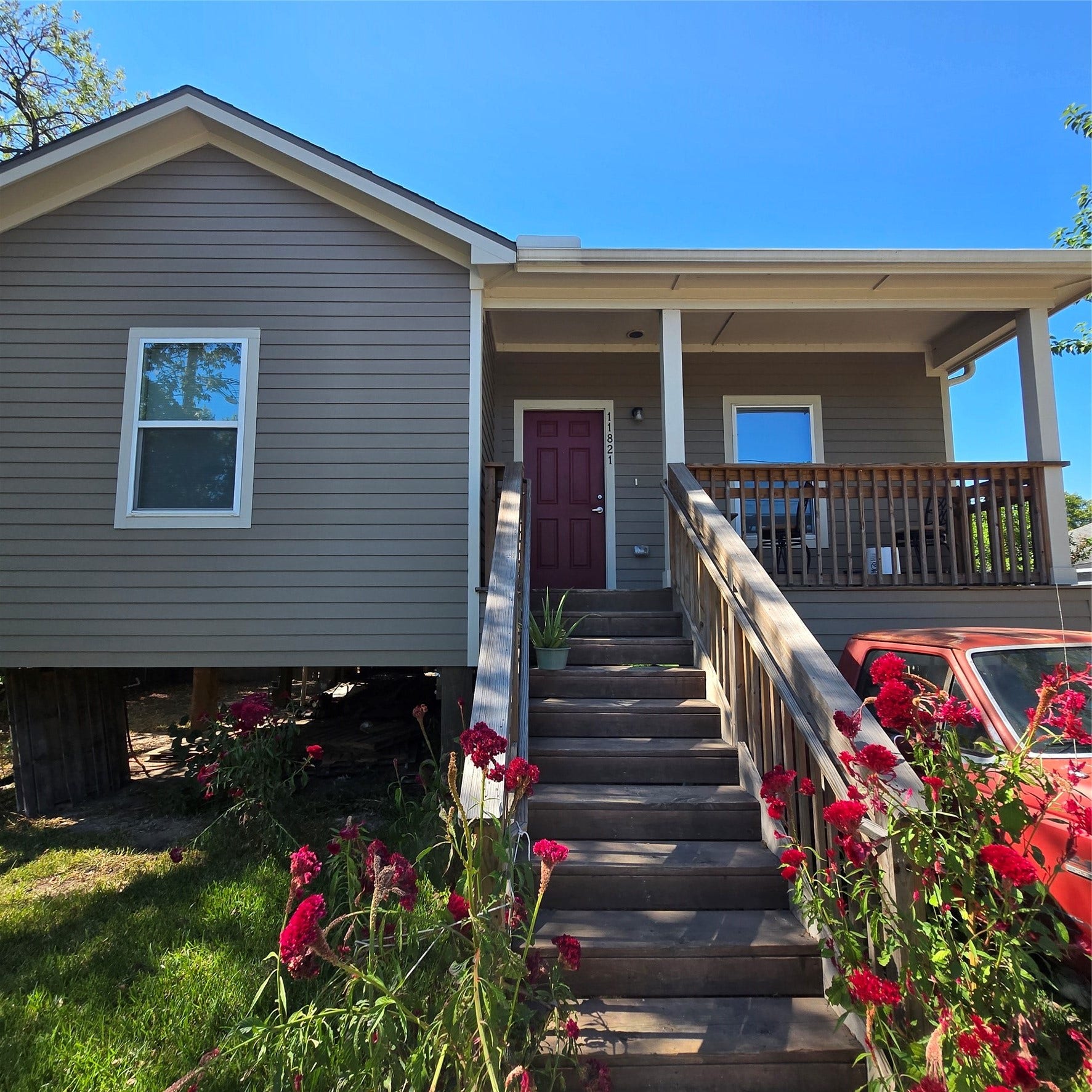 11821 Cardiff Road, Houston, TX 77076 11821 Cardiff Road, Houston, TX 77076