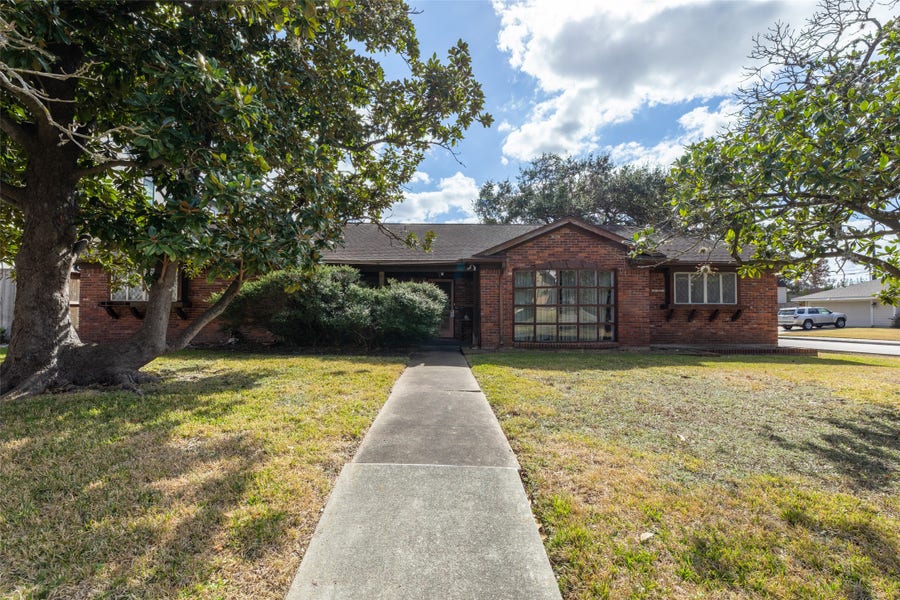 Property photo for 3647 Aberdeen Way, Houston, TX