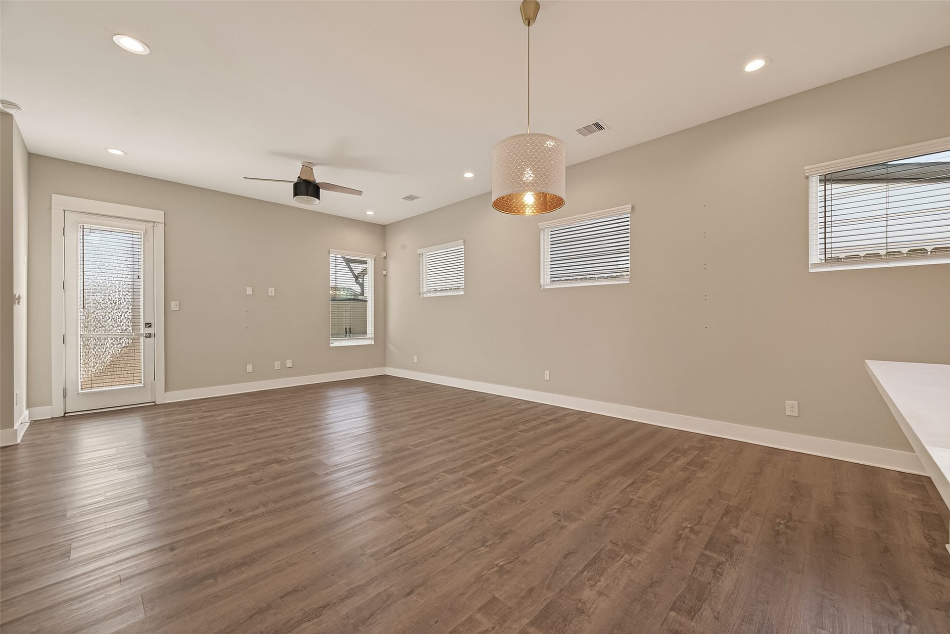1257 W Tidwell Road, Houston, TX 77091 1257 W Tidwell Road, Houston, TX 77091