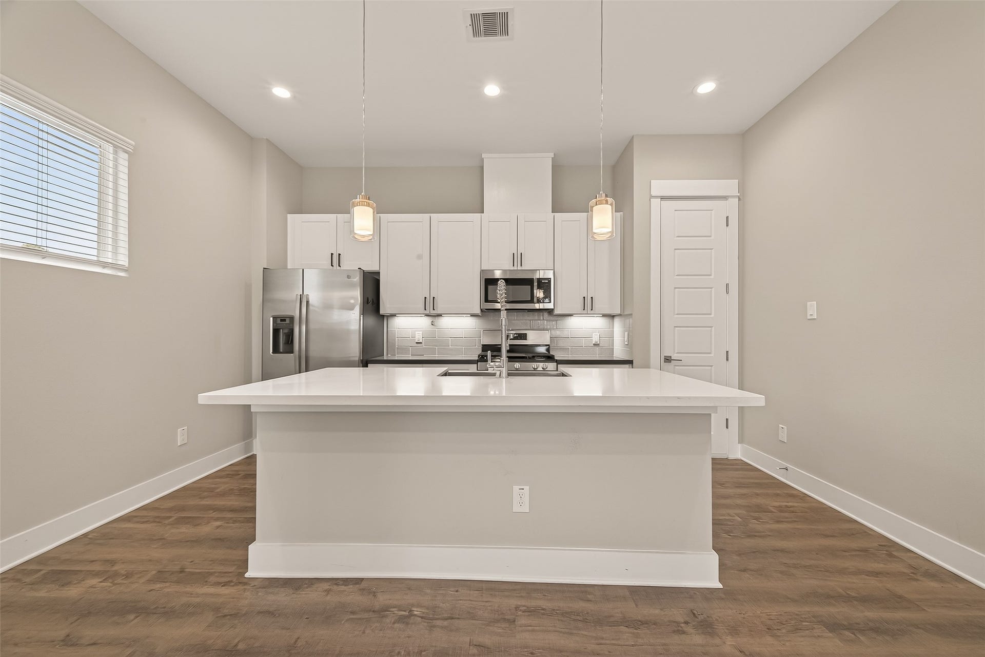 1257 W Tidwell Road, Houston, TX 77091 1257 W Tidwell Road, Houston, TX 77091