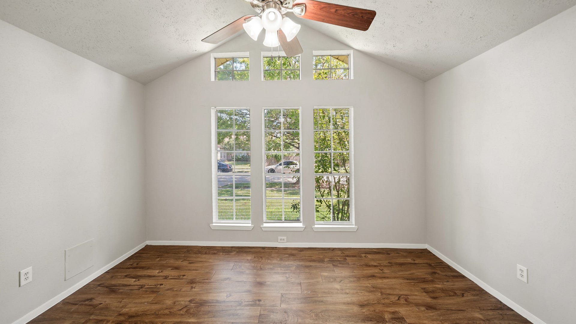 11602 Sagecreek Drive, Houston, TX 77089 11602 Sagecreek Drive, Houston, TX 77089