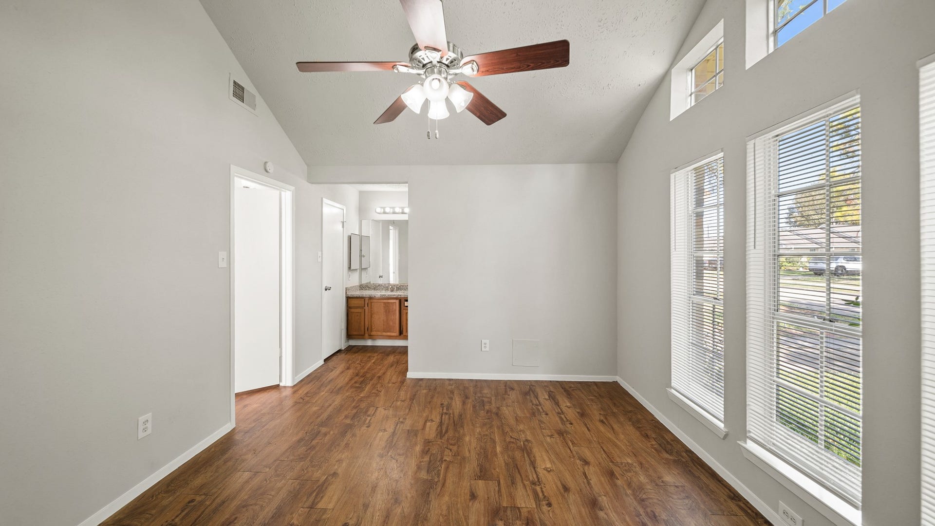11602 Sagecreek Drive, Houston, TX 77089 11602 Sagecreek Drive, Houston, TX 77089