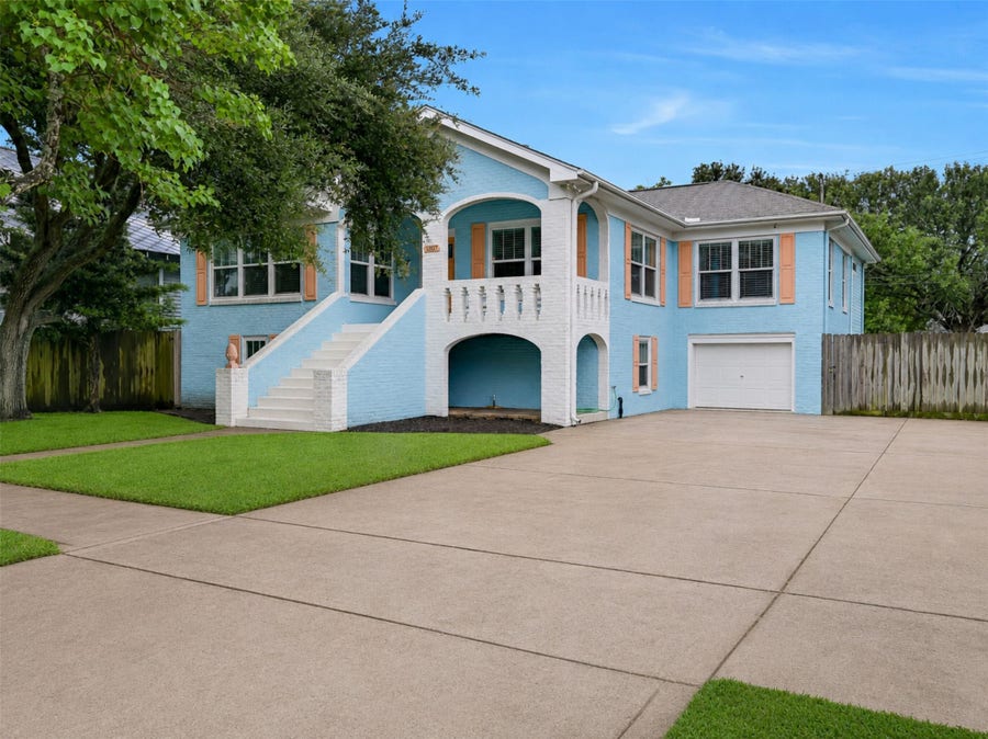 Property photo for 3807 Avenue R, Galveston, TX