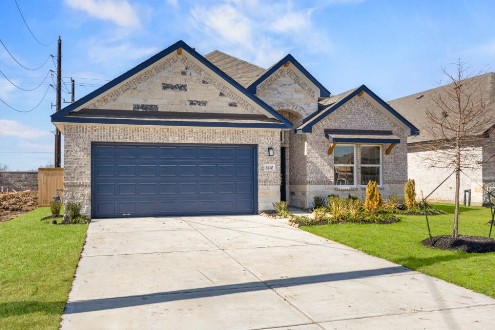 3210 Emerald Hills Drive, Angleton, TX 77515