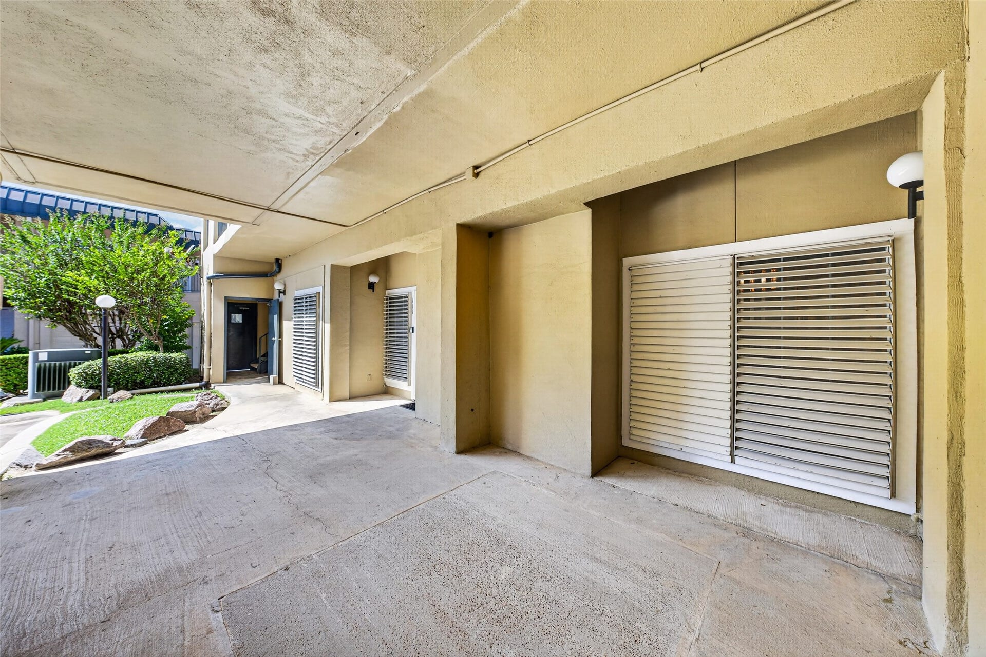 921 Marine Drive, #111, Galveston, TX 77550