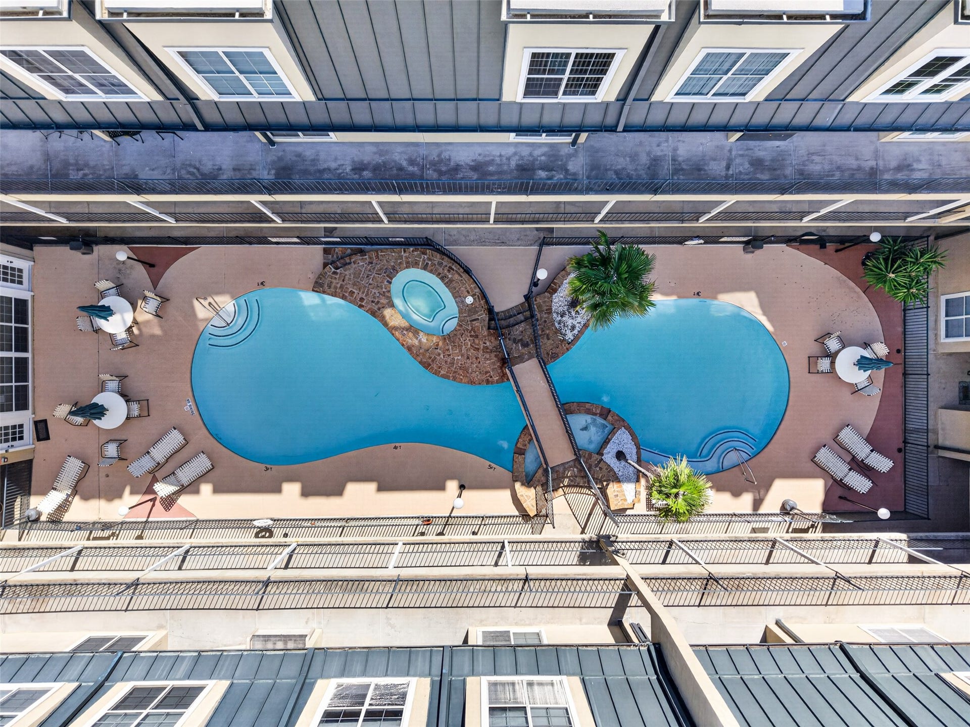 Complex pool with Spa