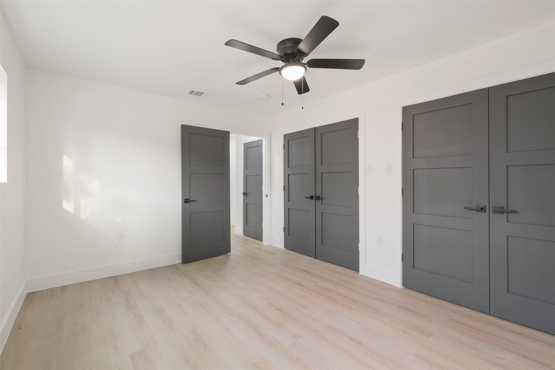 3327 Freshmeadows Drive, Houston, TX 77063 3327 Freshmeadows Drive, Houston, TX 77063