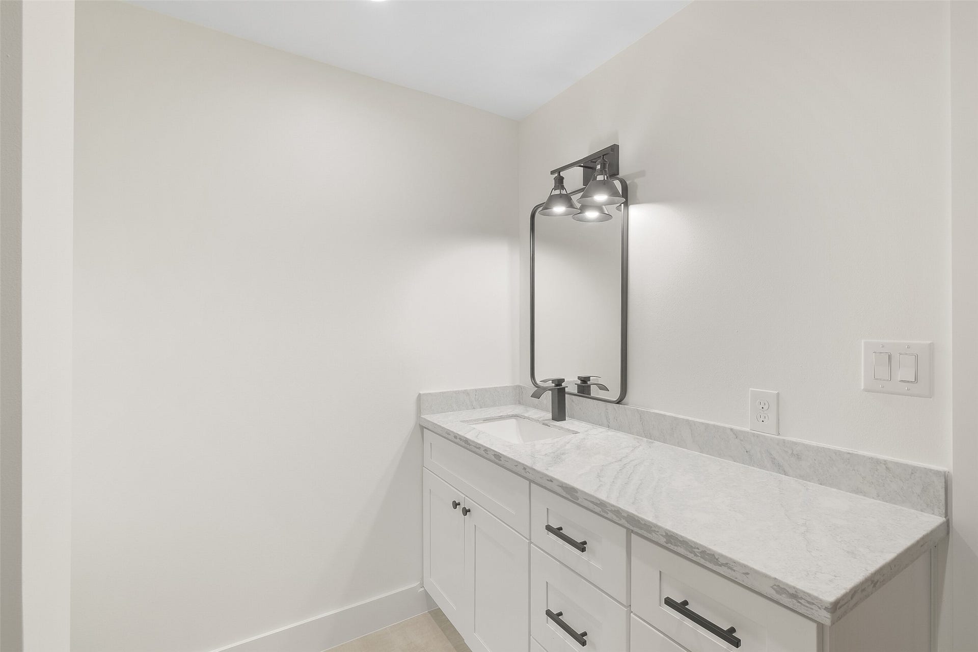 3327 Freshmeadows Drive, Houston, TX 77063 3327 Freshmeadows Drive, Houston, TX 77063