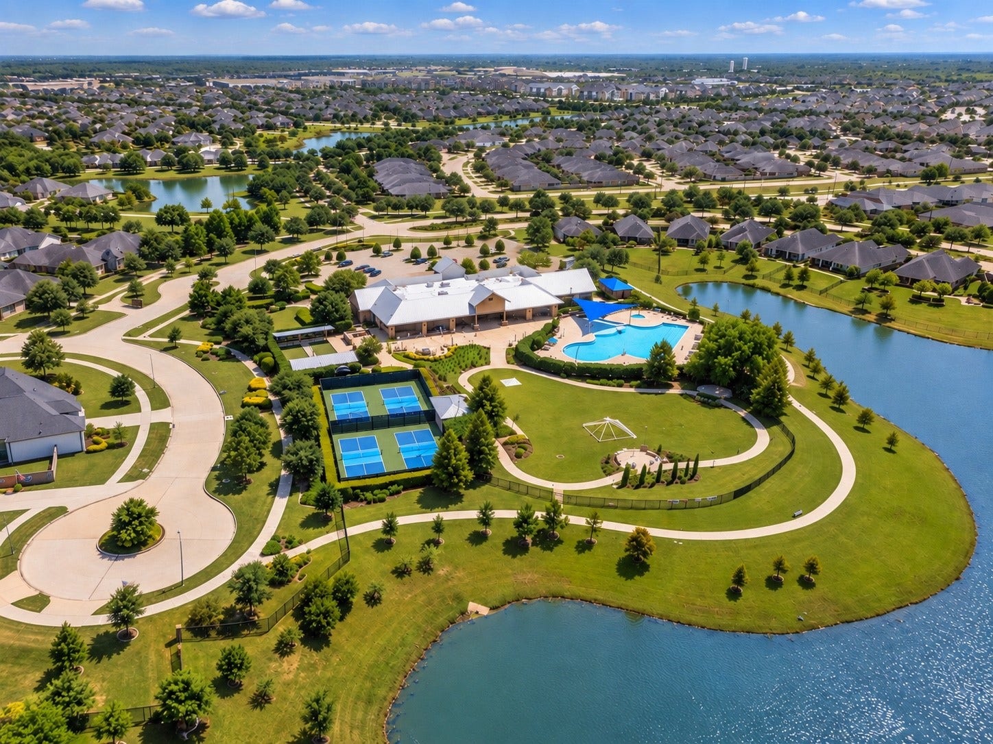 Water, green space and thoughtfully designed gathering places reflect the relaxed, connected lifestyle found throughout the community.