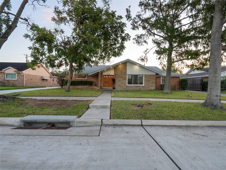 Property photo for 4119 Mischire Drive, Houston, TX